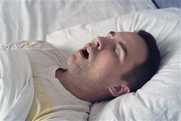 تعرّفوا على أبرز أسباب توقف التنفس أثناء النوم! 